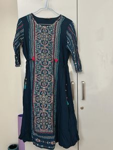Elegant Teal Embroidered Kurta