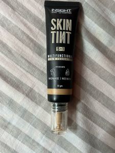Insight Skin Tint Multifunctional Serum Foundation