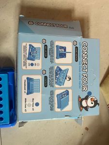 Mini Connect Four Game with Penguins