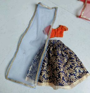 only one traditional Dolls  dress