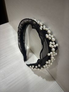 Elegant Pearl Embellished Headband