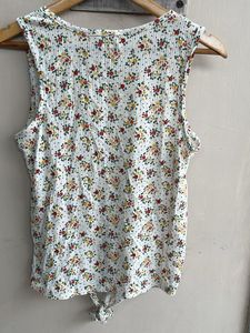 Cute Floral Tie-Front Tank Top