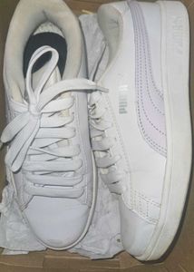 💜Puma White Claasic Sneakers Lavender