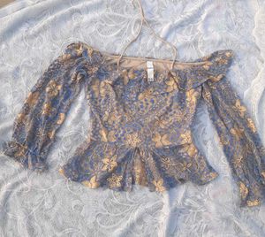 Kazo offshoulder classic top