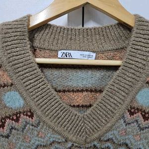 ZARA Cozy Geometric Pattern V-Neck Sweater