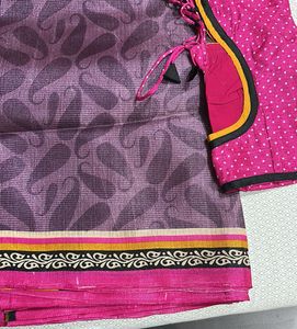 Elegant Paisley Print Saree