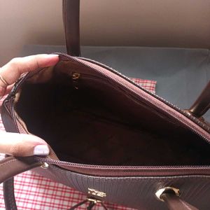 Stylish Textured Handbag