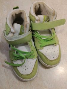 Kids nike shoes and slippers 29 size