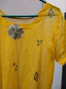 Yellow Embellished suit with inner duppata and sal