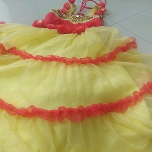 yellow peach net grown,