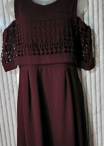 Chic Burgundy Cutout Shoulder Dress