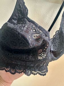 Black Lace Bra and Panty Set with free pads