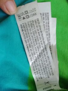 Forever 21 T-Shirt .length 31 inch . shoulder 16.