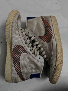 Nike Blazer Mid Top Sneakers