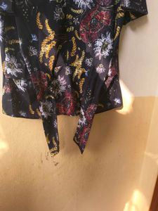Floral Print Tie-Waist Top