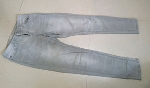 Light Wash Denim Jeans