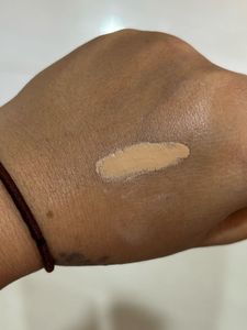 Charmacy Milano Foundation shade no: 07
