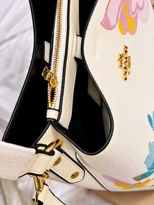 COACH(COPY)MEDIUM TOWN BACKET BAG 12A QUALITY COAC