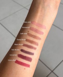 Huda Beauty Lip Contour Stain Shade-Rich brown