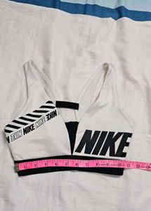 Nike Sport Distort Indy Plunge Sports Bra