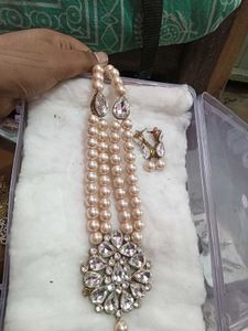 cream pearl jwellery set