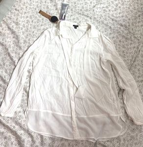 Chic White Long-Sleeve Blouse