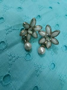 Elegant Pearl Flower choker Necklace