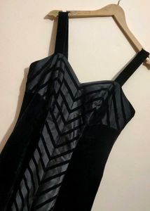 Black⚫Elegant Velvet Dress For 36 Bust