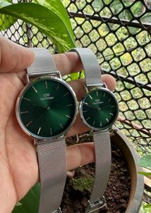 Daniel Wellington Gold Mesh Watch Set