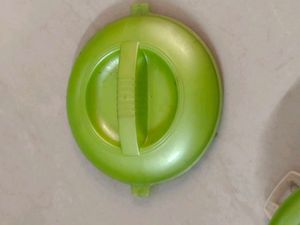 Mini hot pack container