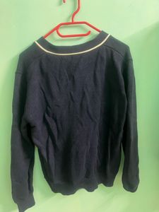 sweater / cardigan