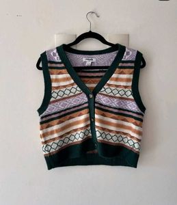 Patterned Knit Vest, new, no lint