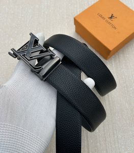 Louis Vuittion Designer Logo Belt