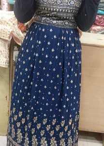 🤩🤩TRENDING GOWN.. ONLY 1 TIME WEAR 😍😍