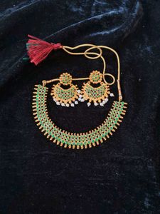 Green Stone Necklace Set