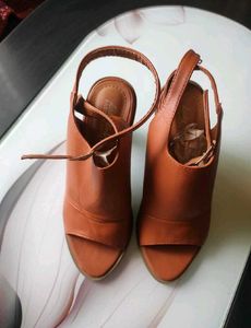 Women's Tan Heeled Sandals