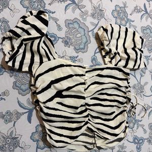 Trendy Zebra Print Ruched Top