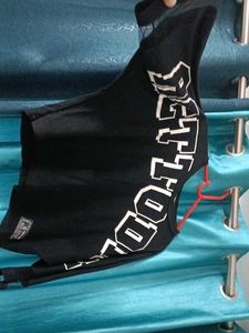 Black Graphic Print Cropped Top