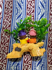 Cute Couple Showpiece for Home Decor