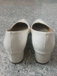 Elegant White Pointed Toe Pumps