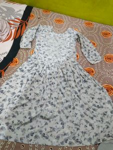 Light  Floral naira dress with dupatta