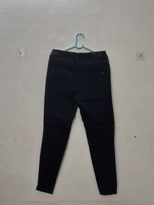Classic Black Skinny Jeans
