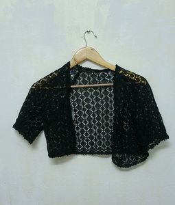 Elegant Black Lace Bolero Shrug tottally new haven