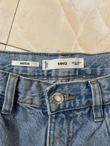 Light Wash straight Leg Jeans