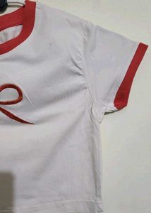 Cute White Cropped T-Shirt with Bow