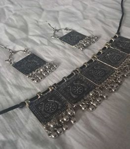 Oxidized Silver Choker Necklace with Earrings