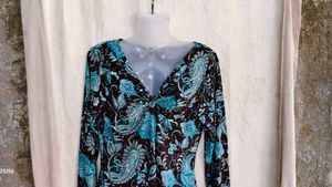 121810. Boho Paisley Print V-Neck Top