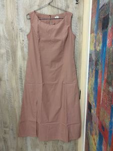 Chic Sleeveless Midi Dress