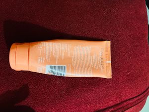 Foxtale Super Glow Face Wash