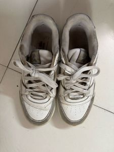 an white sneaker